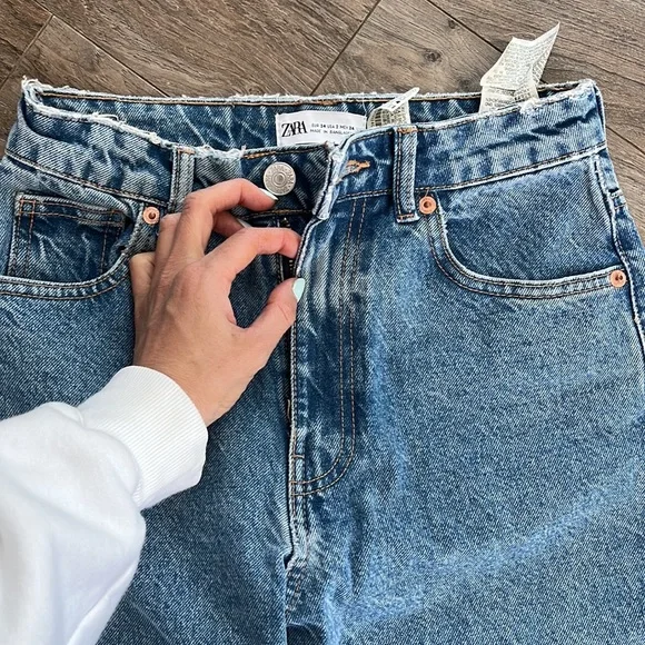 Zara Jeans - Picture 2 of 3